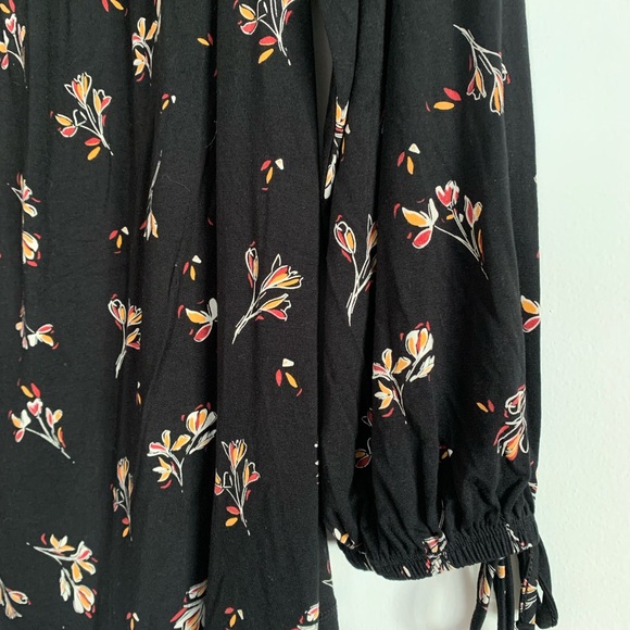 062 MICHEL STUIDO black floral top - Picture 3 of 4